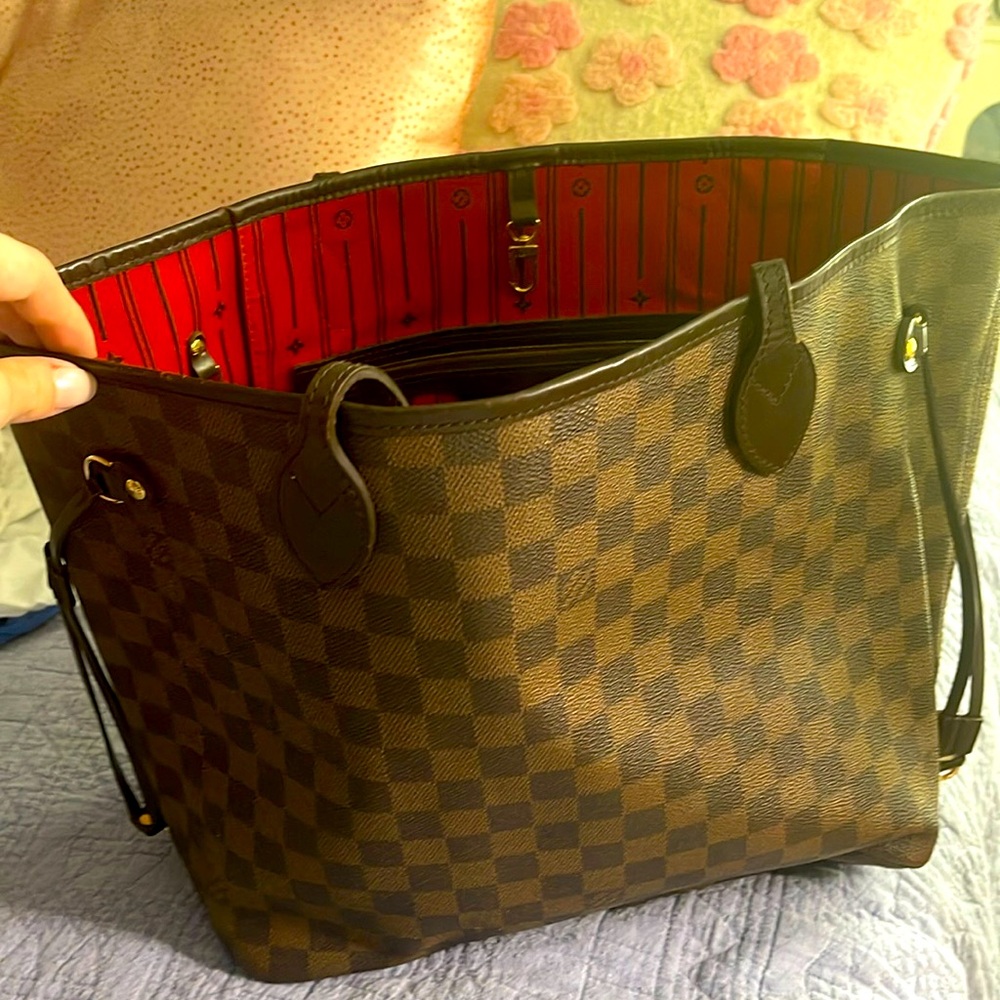 Louis Vuitton neverfull medium tote. Authentic